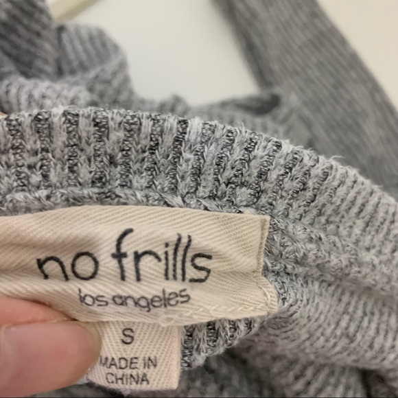 5/$25 Sale ☀️ No Frills LA Gray Ribbed Slouchy Sweatshirt - Picture 5 of 5